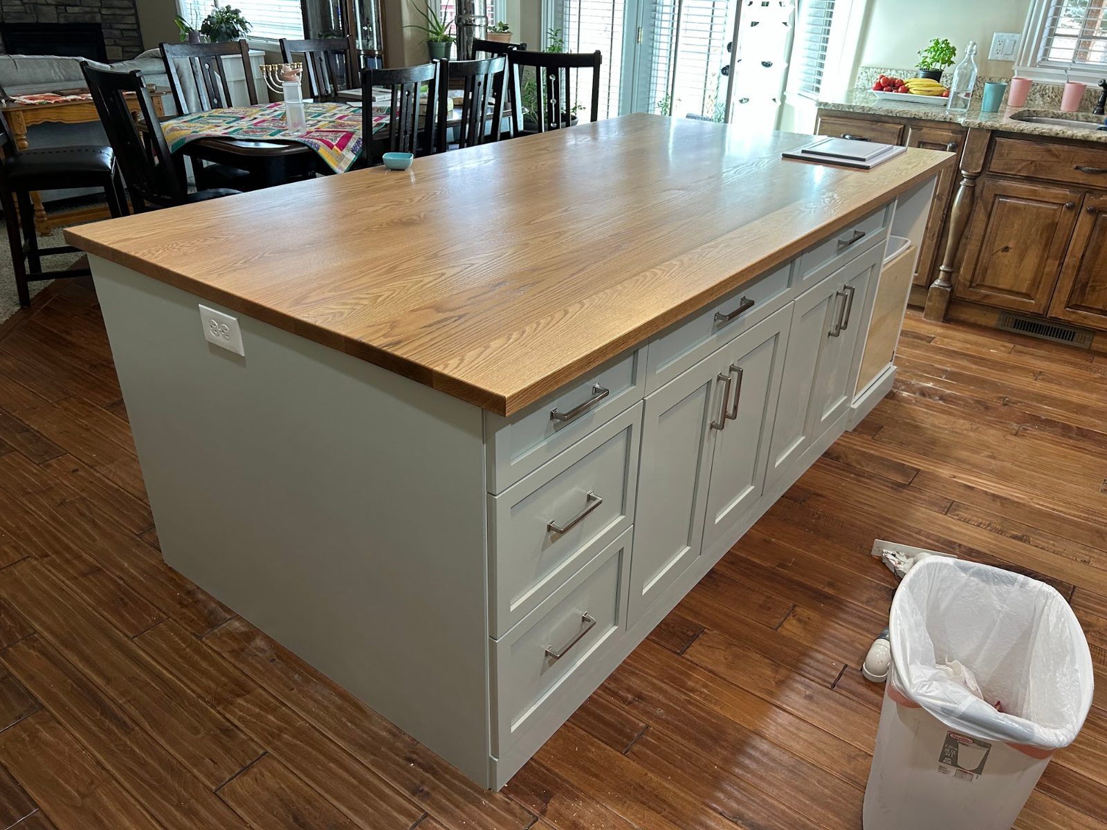 Custom woodworking project by Fox In The Sawdust